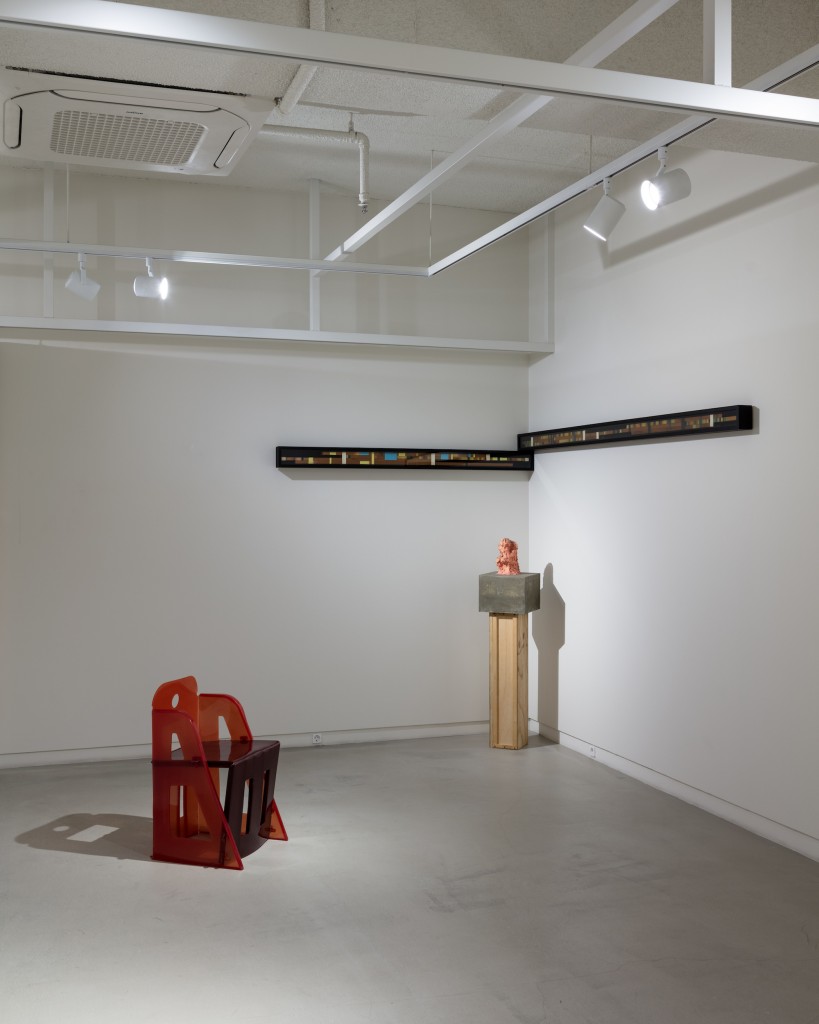 From left: Gaetano Pesce, Jeanne Chair, 2016, then two works by Cody Choi: The Cliché, 1995 (on the wall) and The Thinker (miniature), 1996 (sculpture). Photo: Jinkyun Ahn. Courtesy of Christina H. Kang.