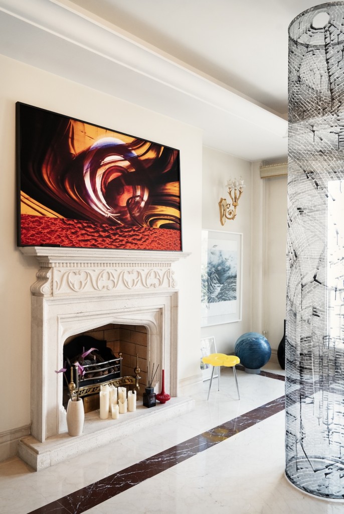 Left to right: A photography by Neda Saeedi above the fireplace, a painting by Leila Ghandchi, a sculpture by Sonbol Banan, a sculpture by Samaneh Abri, and an installation by Atefeh Majidinejad. Photo: Atoosa Alebouyeh