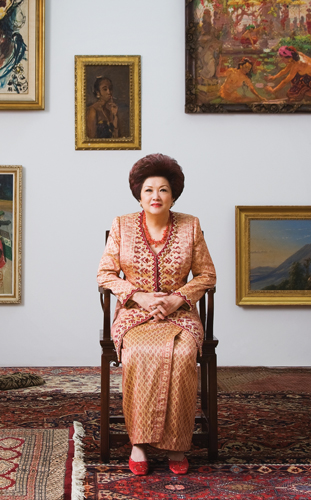 Portrait of Poppy Hadiman Setiawan at her home in Jakarta. Photo by Leonardi Portraiture, Jakarta. Courtesy ArtAsiaPacific. 