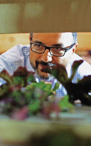 Portrait of Haro Cümbüşyan. Courtesy of ArtAsiaPacific.