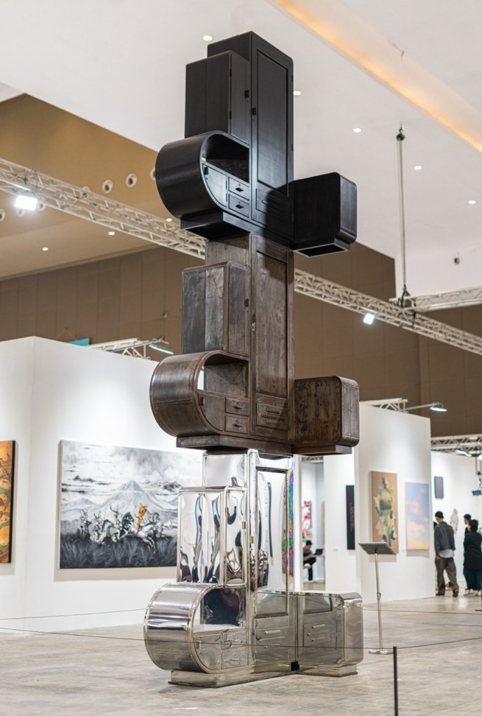 Aditya Novali, Object Permanence (Intro) (2025), presented by ROH at Art Jakarta 2025, JIEXpo Kemayoran