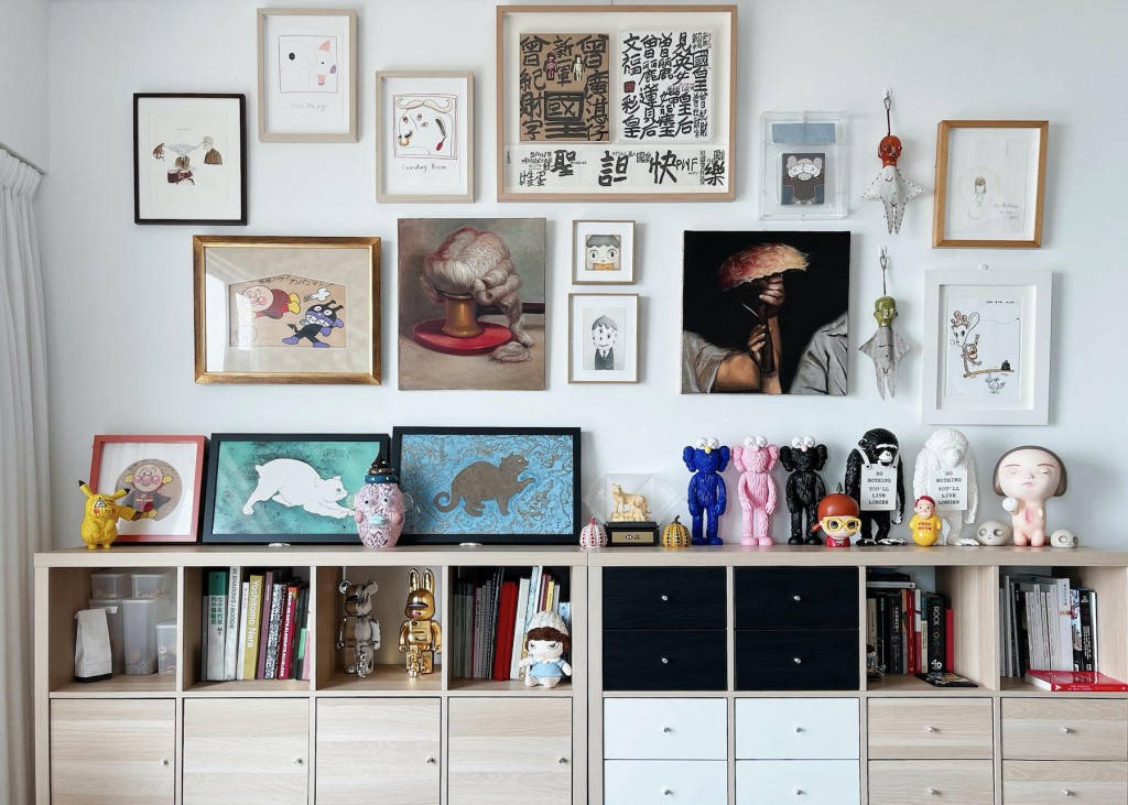 Some of Chloe’s smaller artworks in her collection include a set of three BFF sculptures by KAWS (right of center on the shelf), King of Kowloon’s “Graffiti Calligraphy on Lego (Christmas Version)” (2004-2006) (top middle wall) and two paintings of cats by Leonard Tsuguharu Foujita and Speranza Calo-Seailles (left of center on the shelf), which join together in this art-filled corner to create a big impression. Courtesy of Chloe Chiu