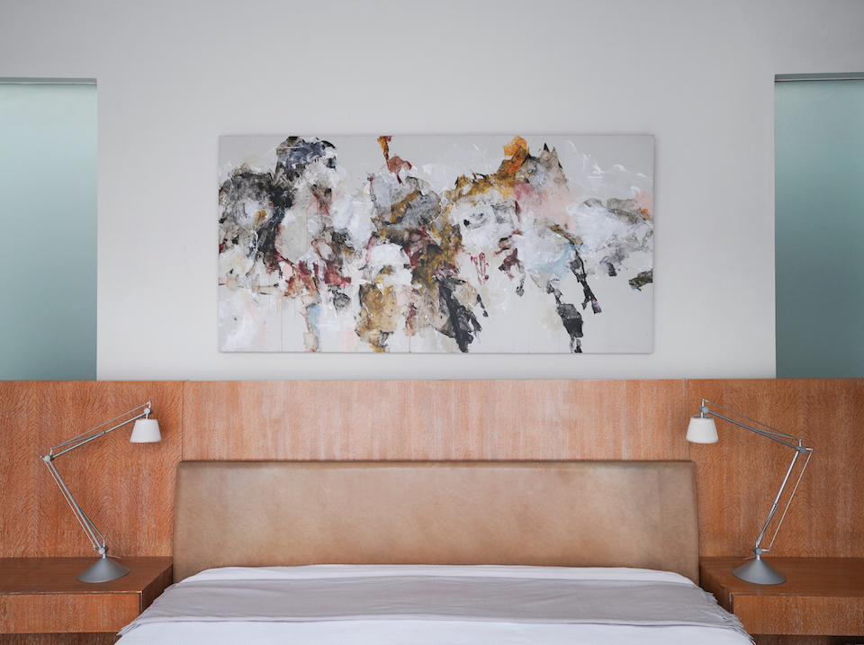 Art Collector, What Size Painting Above King Bed