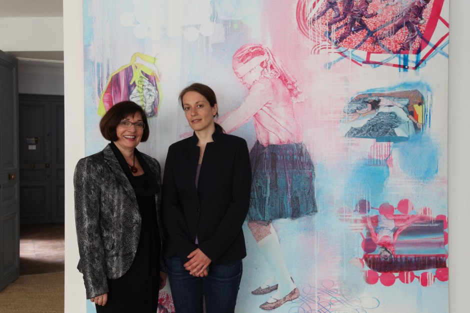 Evelyne Deret with Iris Levasseur in front of her work L’autre côté. © Evelyne Deret Collection