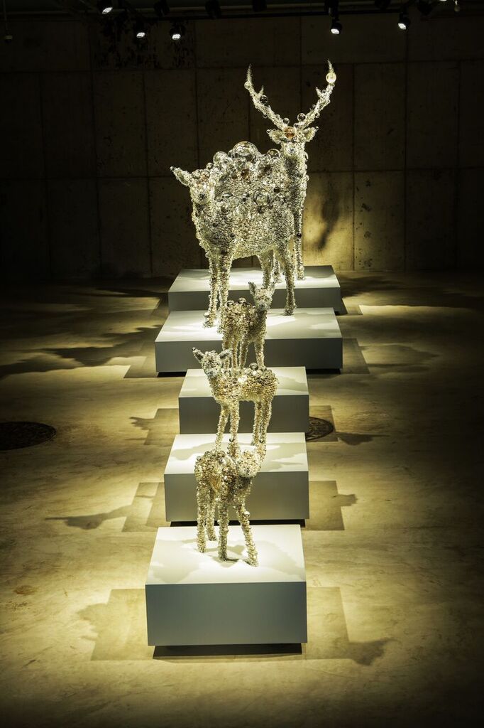 Installation view of Kohei Nawa, Deer Family, 2014, courtesy of Arario Museum.