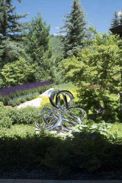 A piece by Saint Clair Cemin installed in the garden. Photo: Emily Hoerdemann. Courtesy of Amy Phelan.