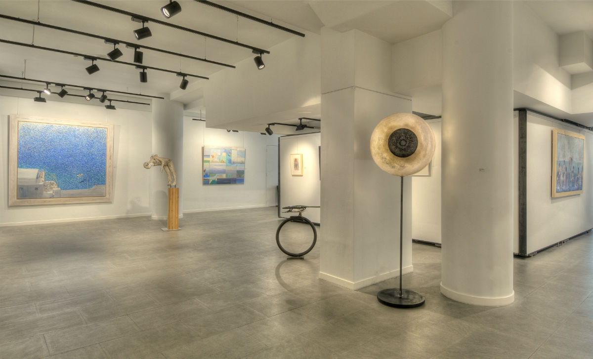 Exhibition views of “Affinities”, 16 Fokionos Negri, Athens, 2019. Photo: Studio Vaharidis