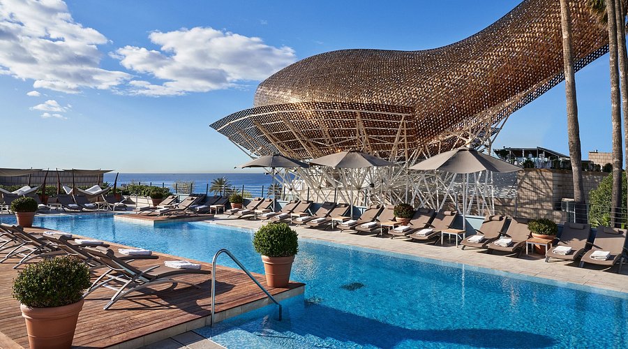 (c) Hotel Arts Barcelona