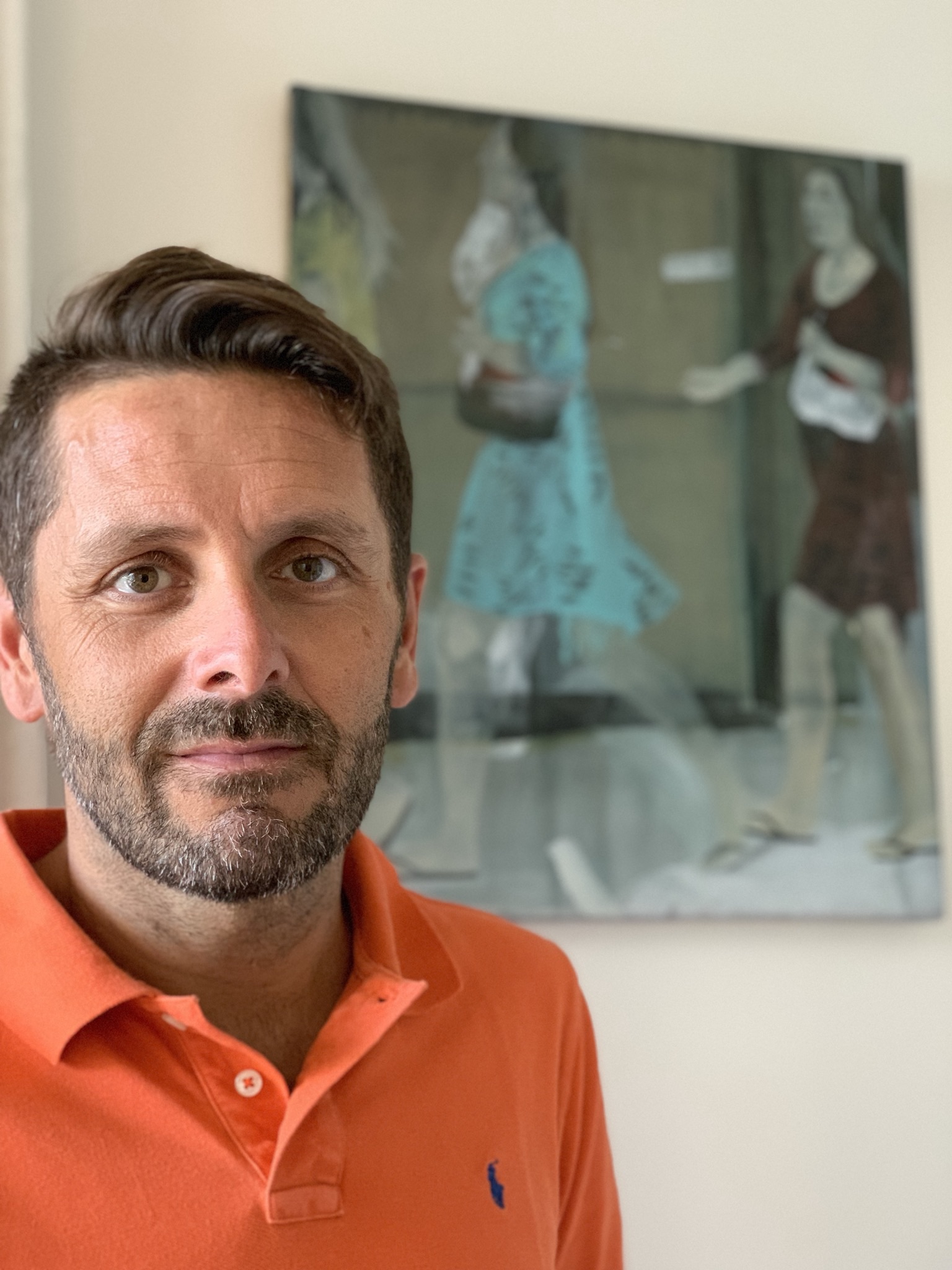 Sébastien Peyret with a work by Marc Desgranchamps. Courtesy of Sébastien Peyret.